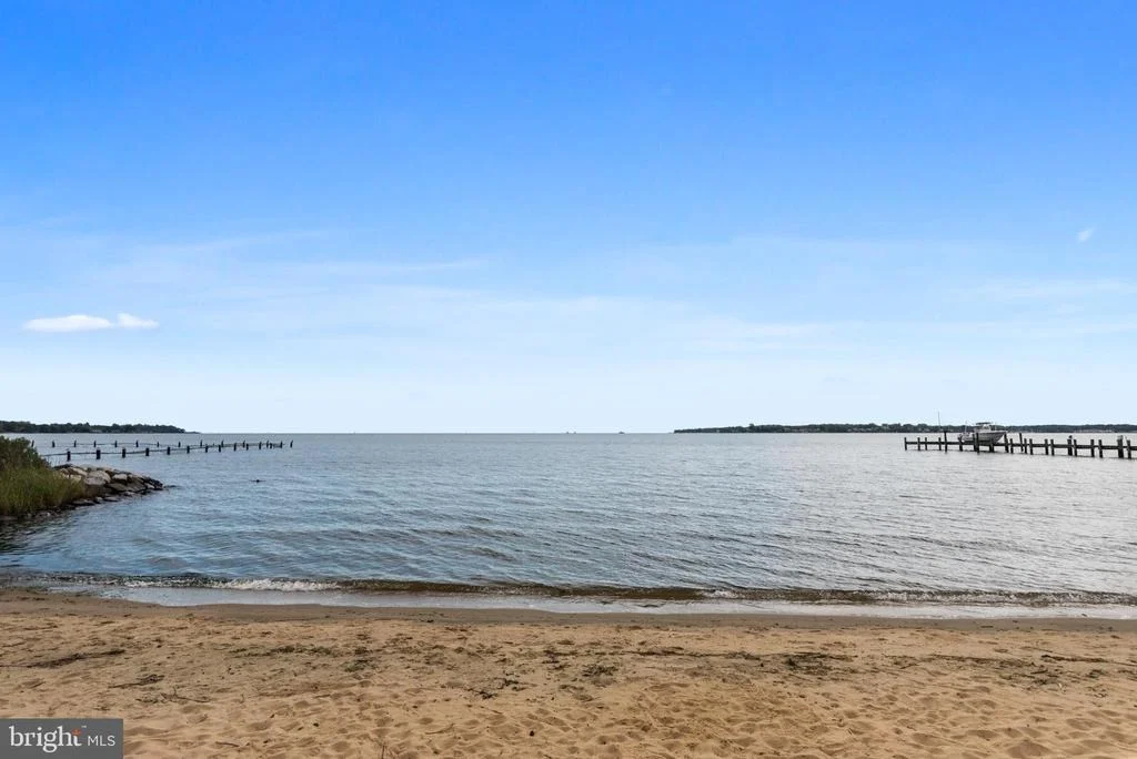 Photo of 621 HARBOR DRIVE