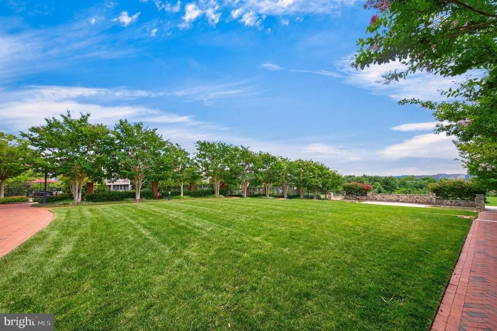 Photo of 1123 LONG FARM CIRCLE