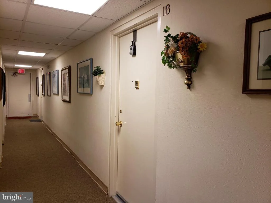 Photo of Unit 71B at 3600 GLENEAGLES DRIVE