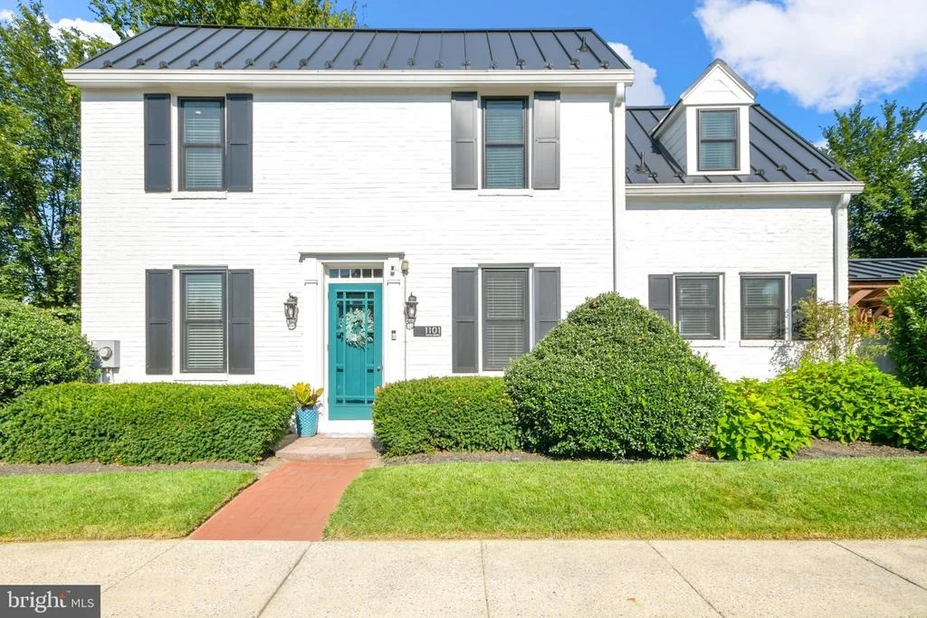 Photo of 1101 ROSEMONT AVENUE