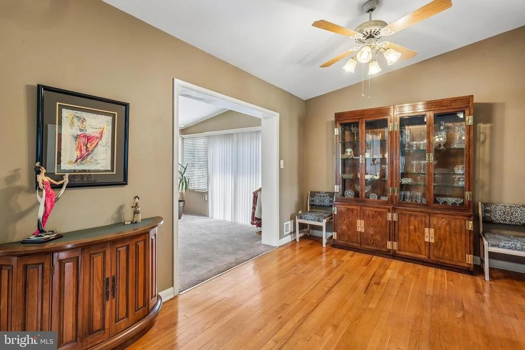 Photo of 2 FOXHALL COURT