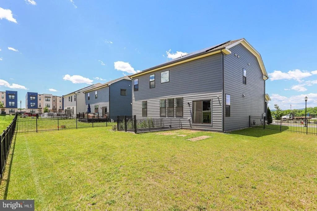 Photo of 504 CARROLL WALK AVE