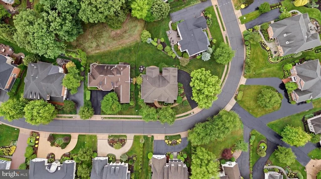 Photo of 8277 ROXBOROUGH LOOP
