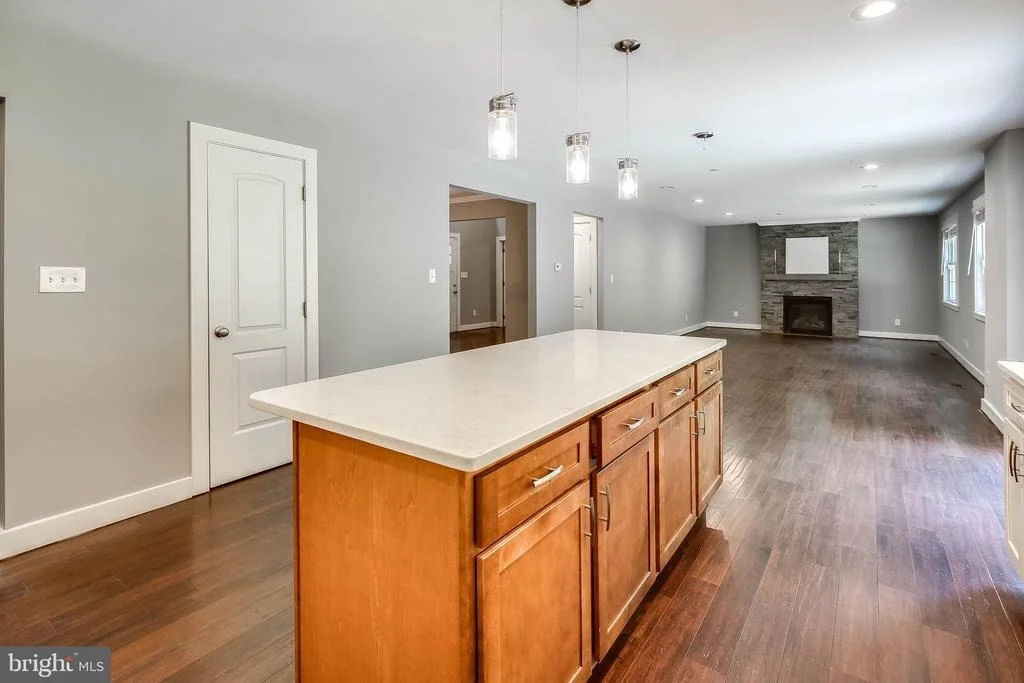 Photo of 3319 MAIL ROAD