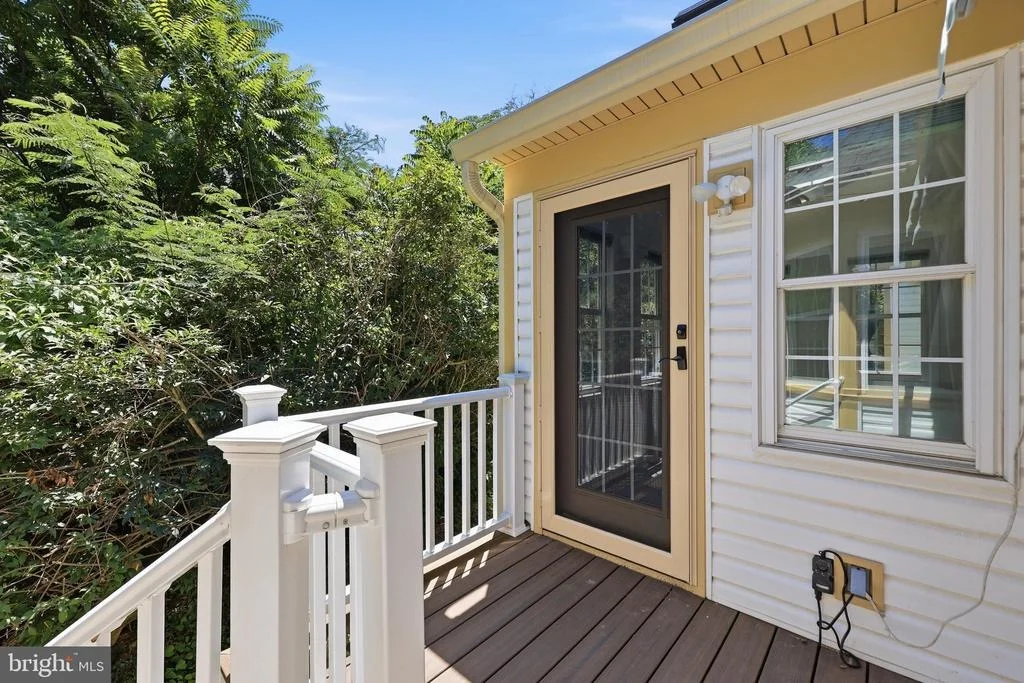 Photo of 2417 BEAR DEN ROAD