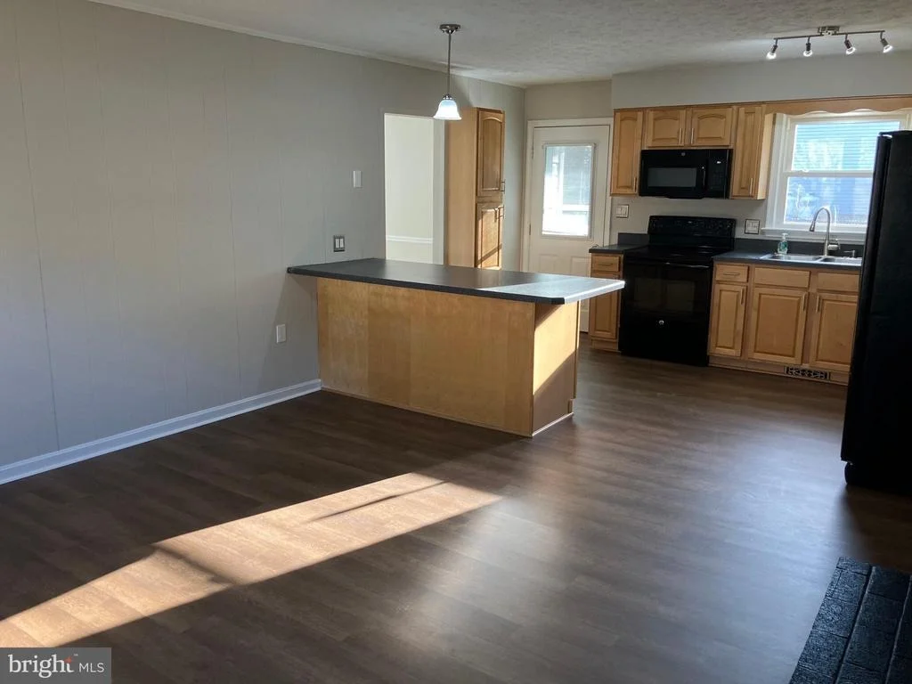 Photo of 114 BUCKINGHAM DRIVE