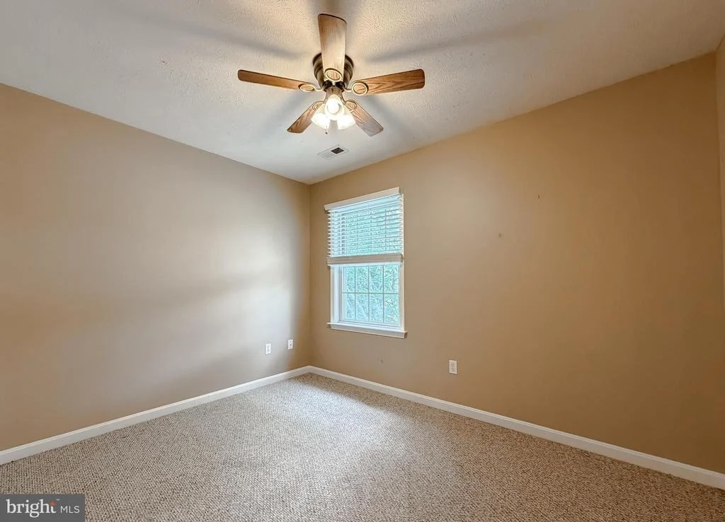 Photo of 40777 CENTER 40 CIRCLE
