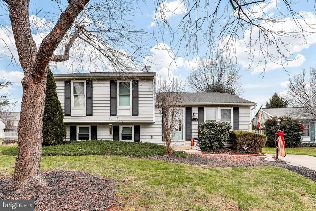 Photo of 1179 AVONDALE COURT