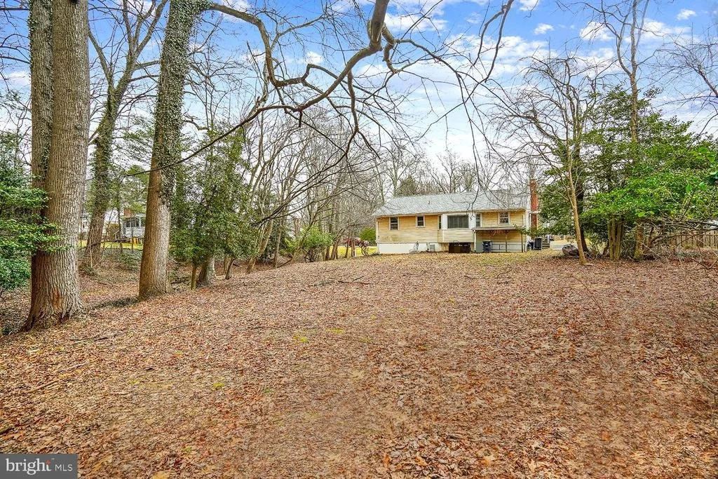 Photo of 5906 PARKWAY DRIVE