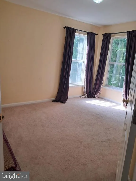 Photo of 33 JADE DRIVE