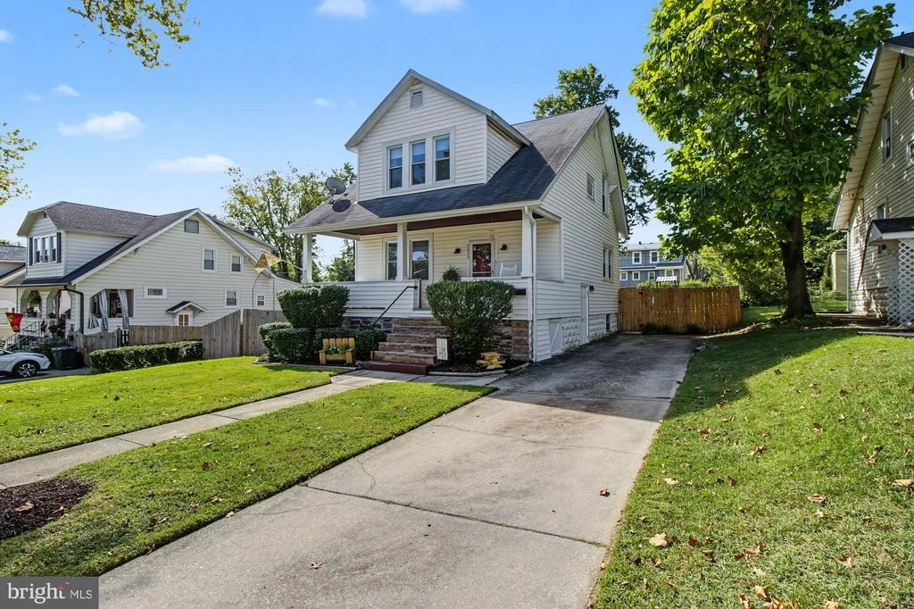 Photo of 2811 PINEWOOD AVENUE