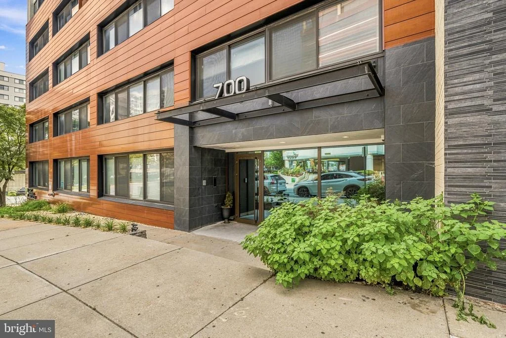 Photo of Unit 403 at 700 ROEDER ROAD