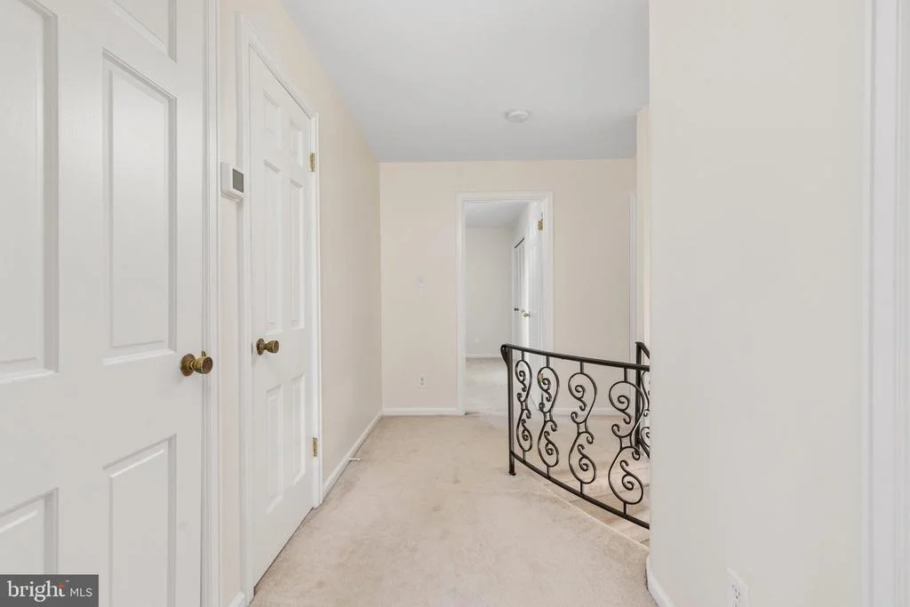 Photo of 327 RIDGE AVENUE