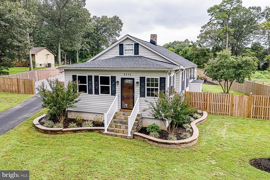 Photo of 8013 TELEGRAPH ROAD