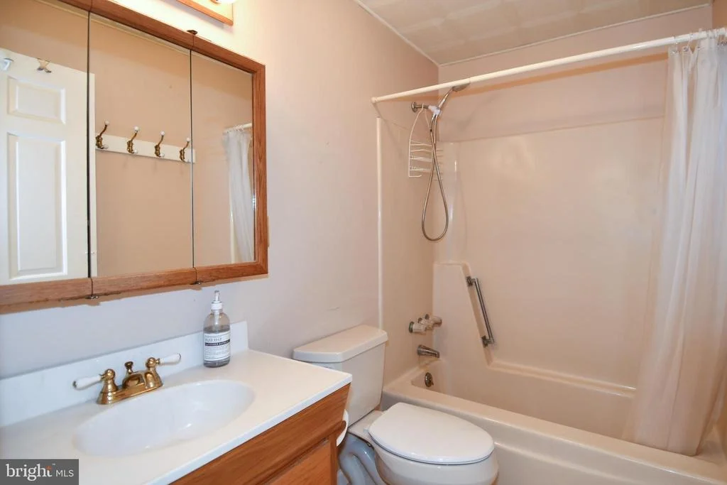Photo of 8870 BROOK DRIVE