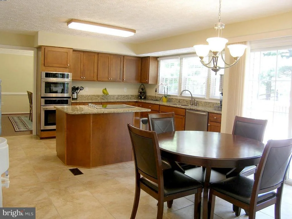 Photo of 127 BOOKHAM LANE