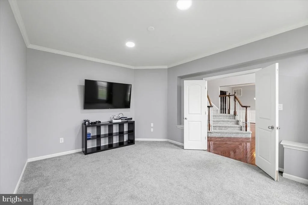Photo of 205 HUNTINGDON DRIVE