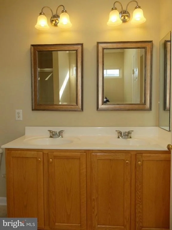 Photo of 2424 KNAPPS WAY