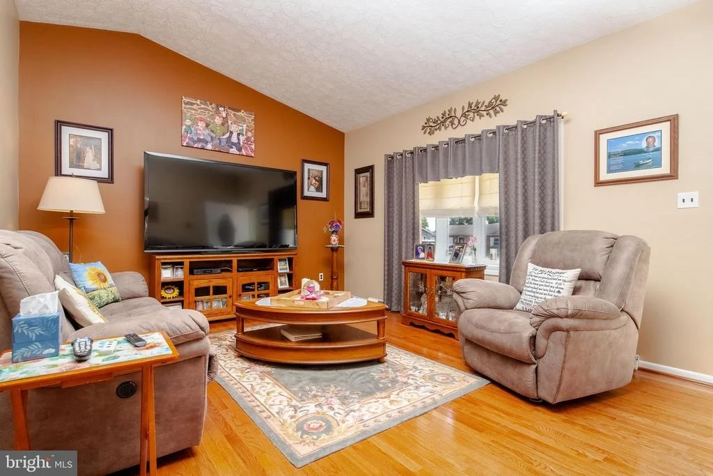 Photo of 417 NOLLMEYER ROAD
