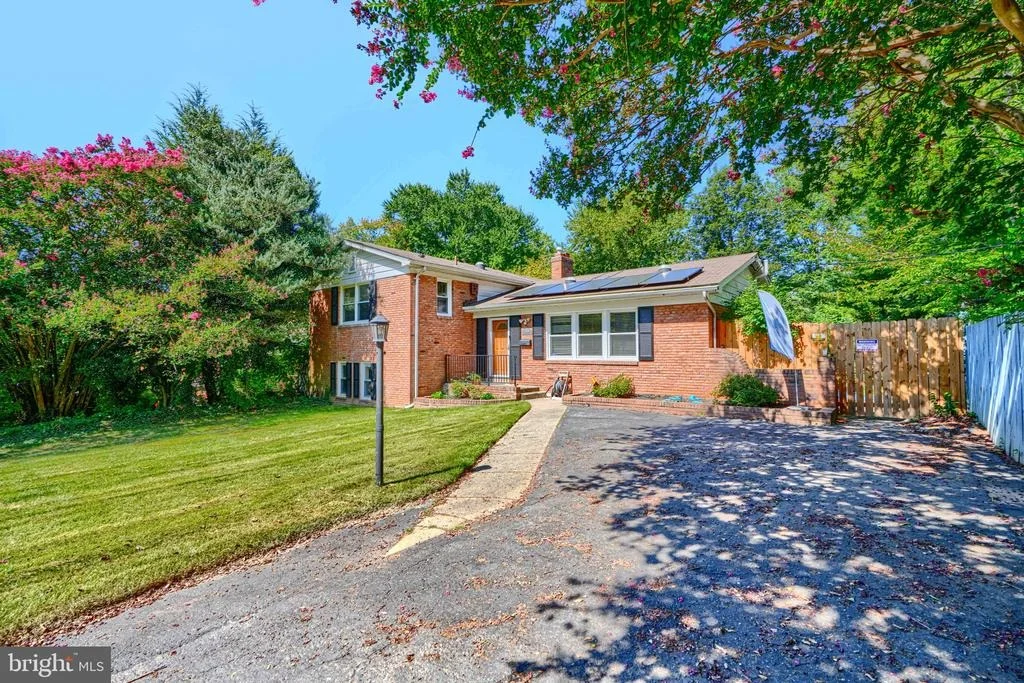 Photo of 10708 WOODSDALE DRIVE