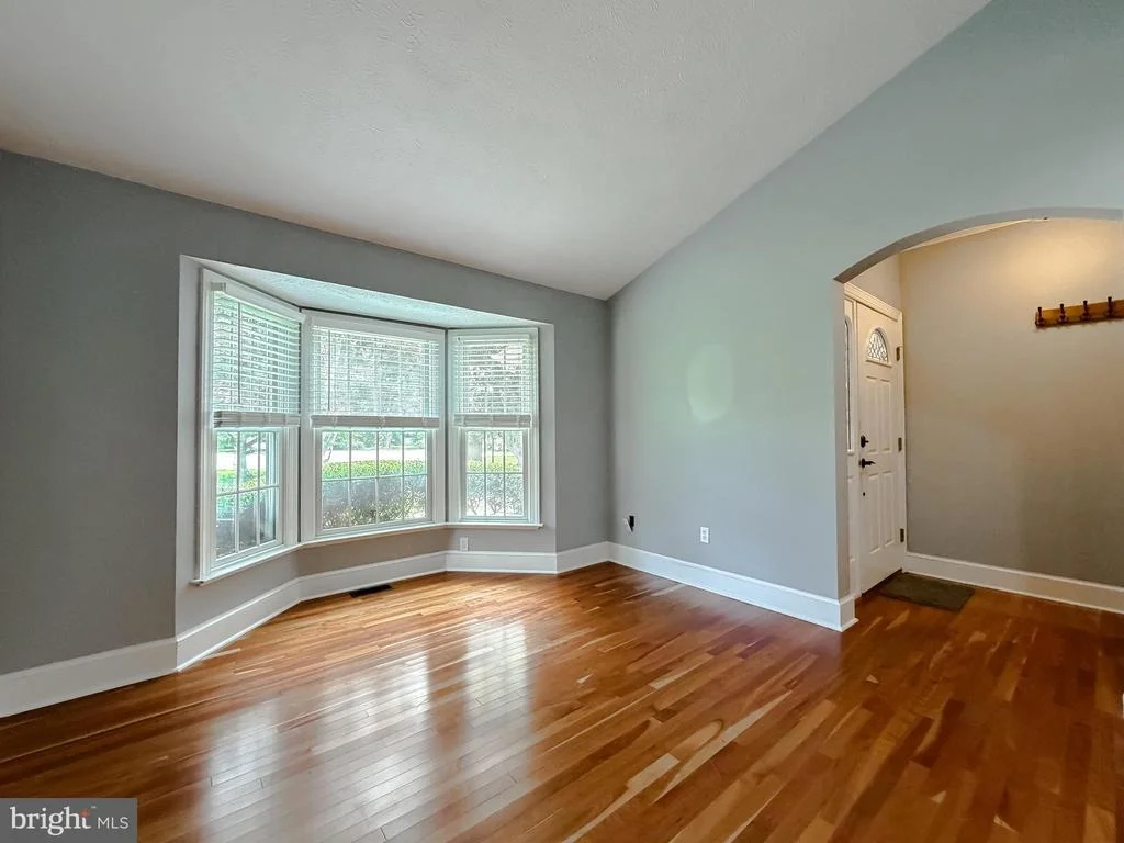 Photo of 40777 CENTER 40 CIRCLE