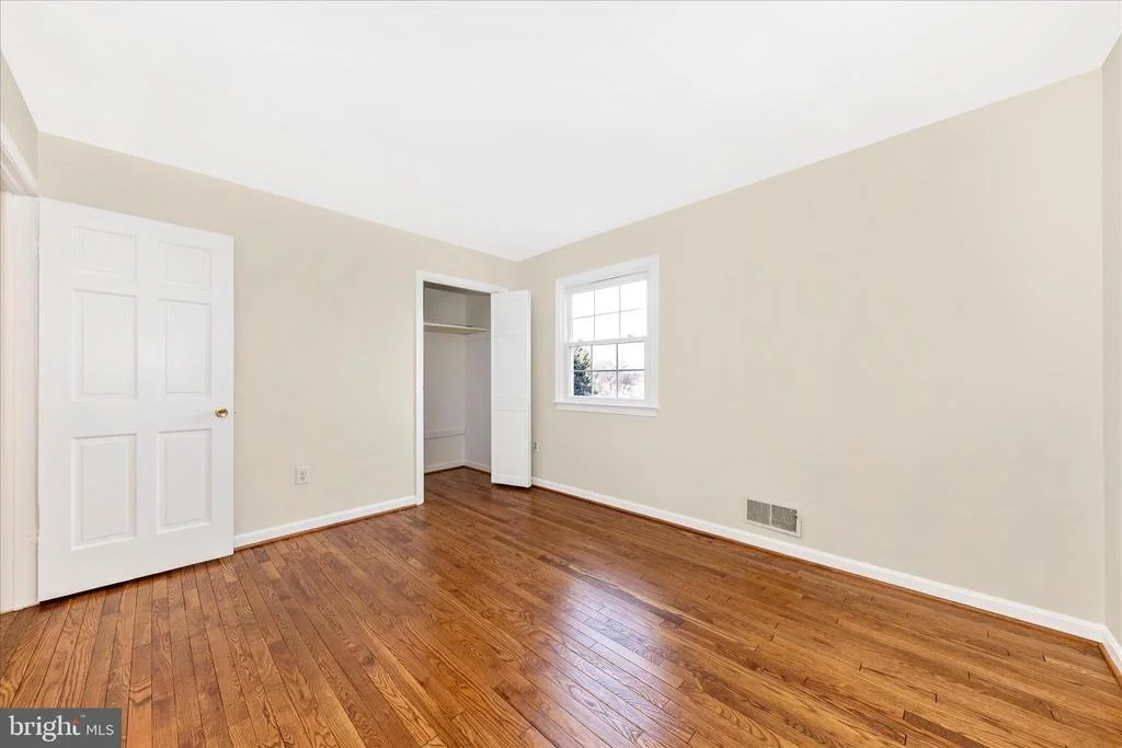 Photo of 5815 MEADOW DRIVE