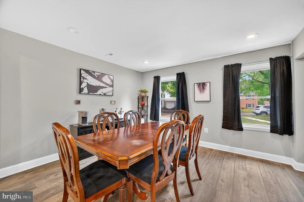 Photo of 9015 LONGBOW ROAD