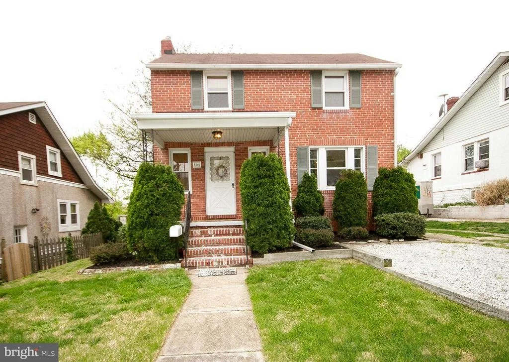 Photo of 806 WARWICK ROAD