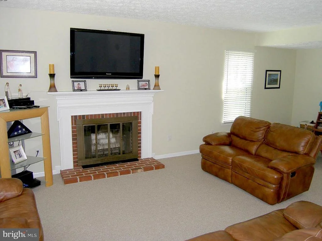 Photo of 127 BOOKHAM LANE