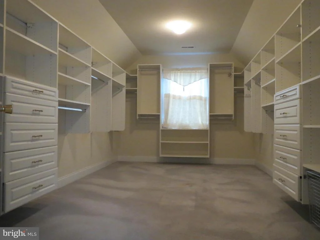 Photo of 21920 MANOR CREST LANE