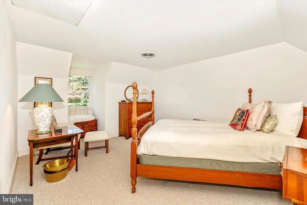 Photo of 5433 SHOOKSTOWN ROAD