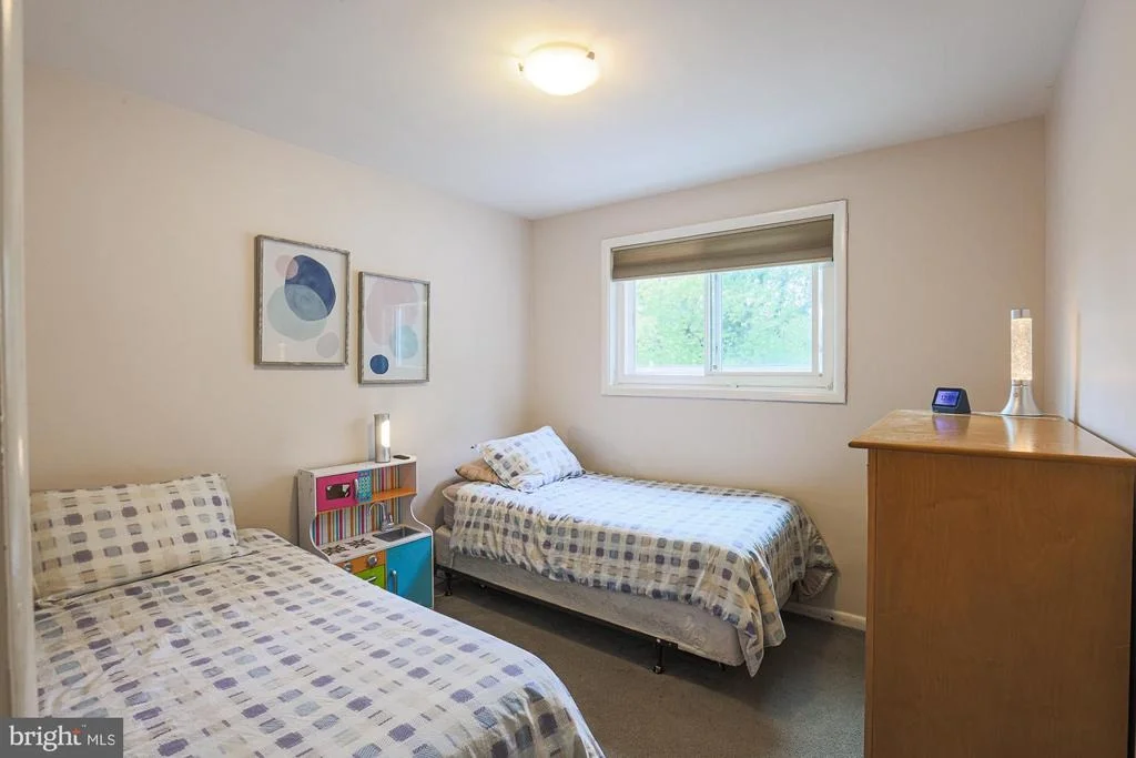 Photo of 5919 WINNER AVENUE