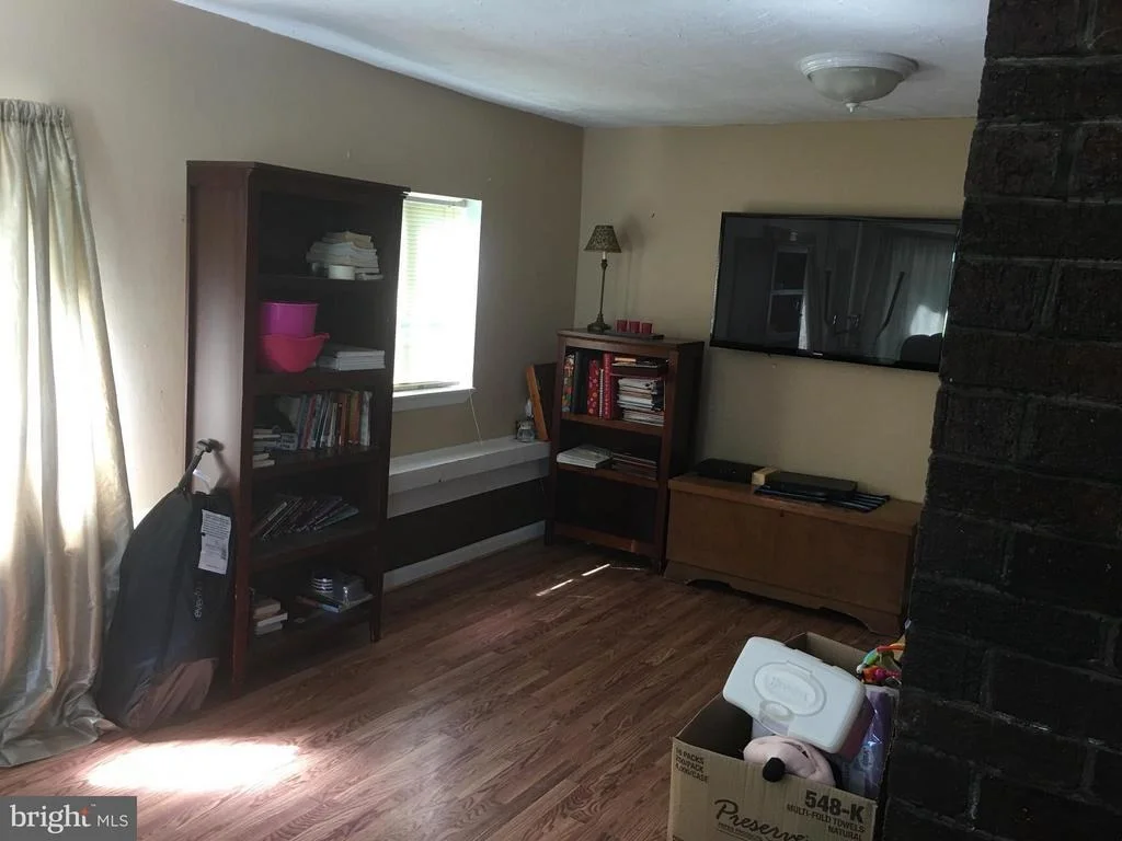 Photo of 1545 MARSHALL HALL ROAD