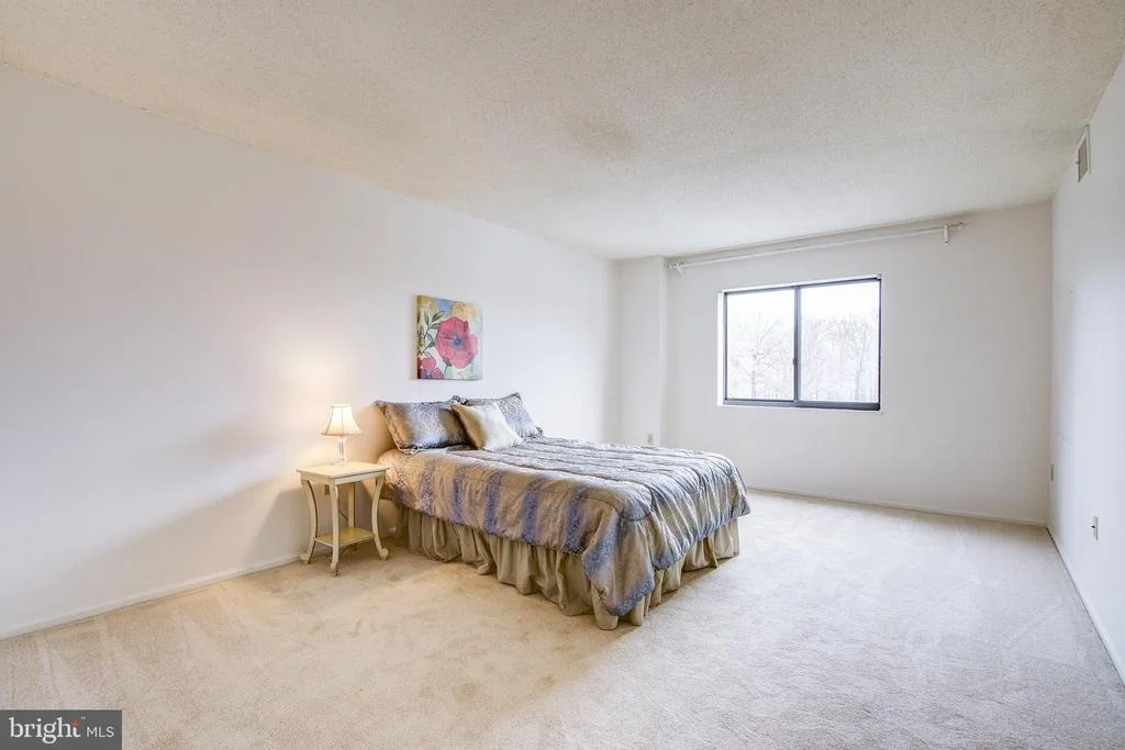 Photo of Unit 2326 at 15107 INTERLACHEN DRIVE