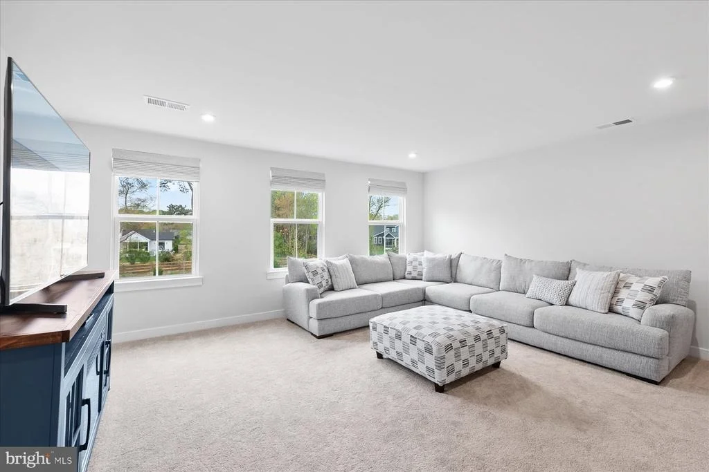 Photo of 37296 SPINNEY LANE