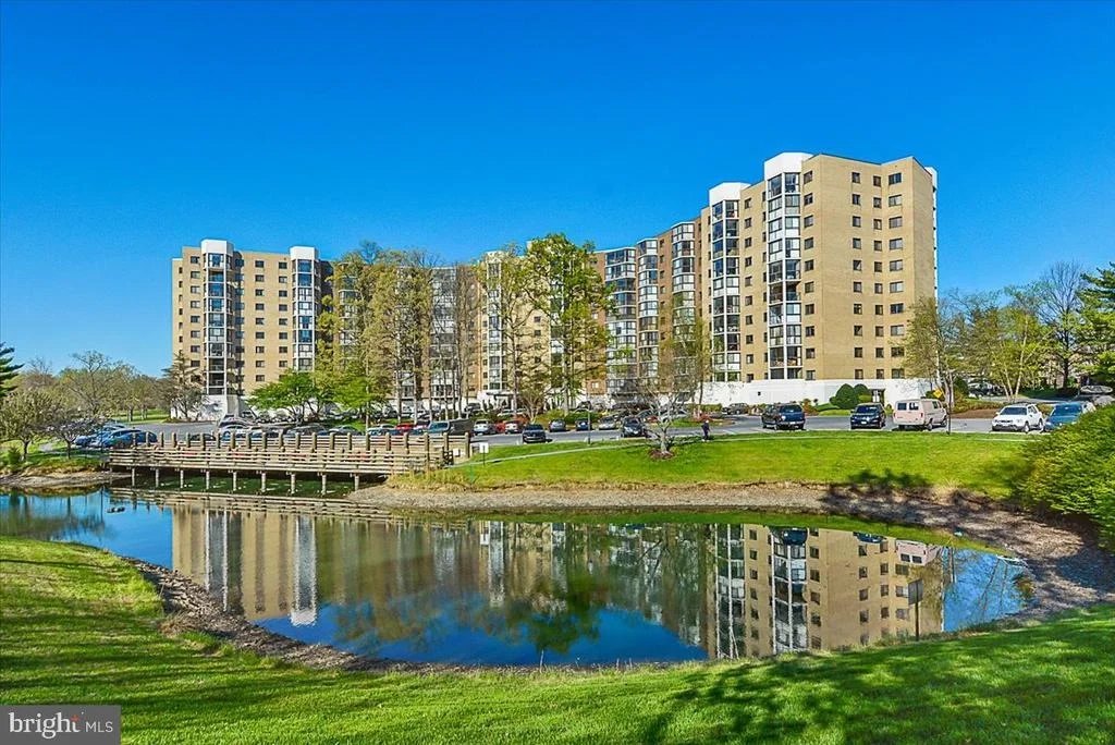 Photo of Unit 1 at 15101 INTERLACHEN DRIVE