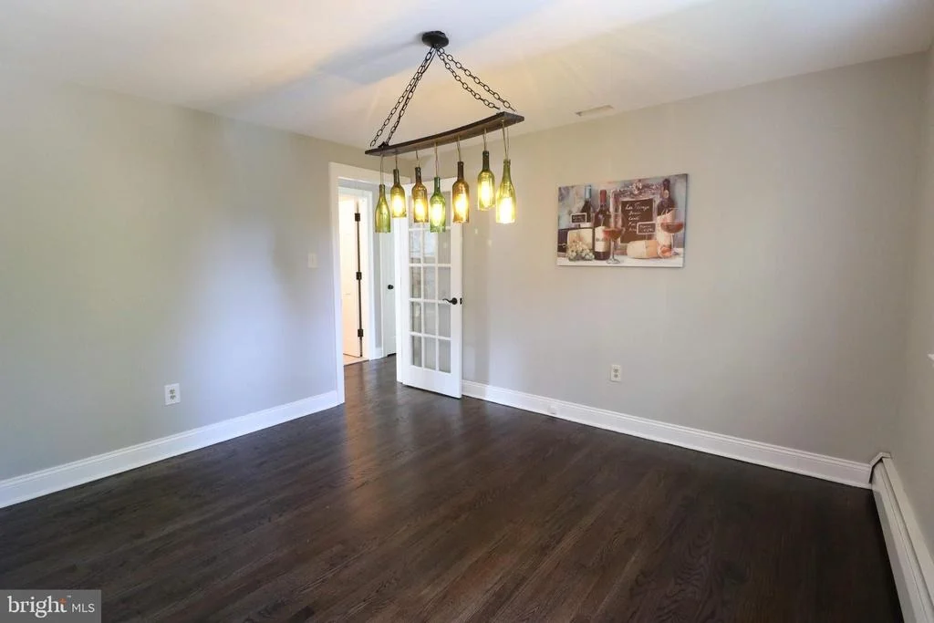 Photo of 708 N WARFIELD DRIVE