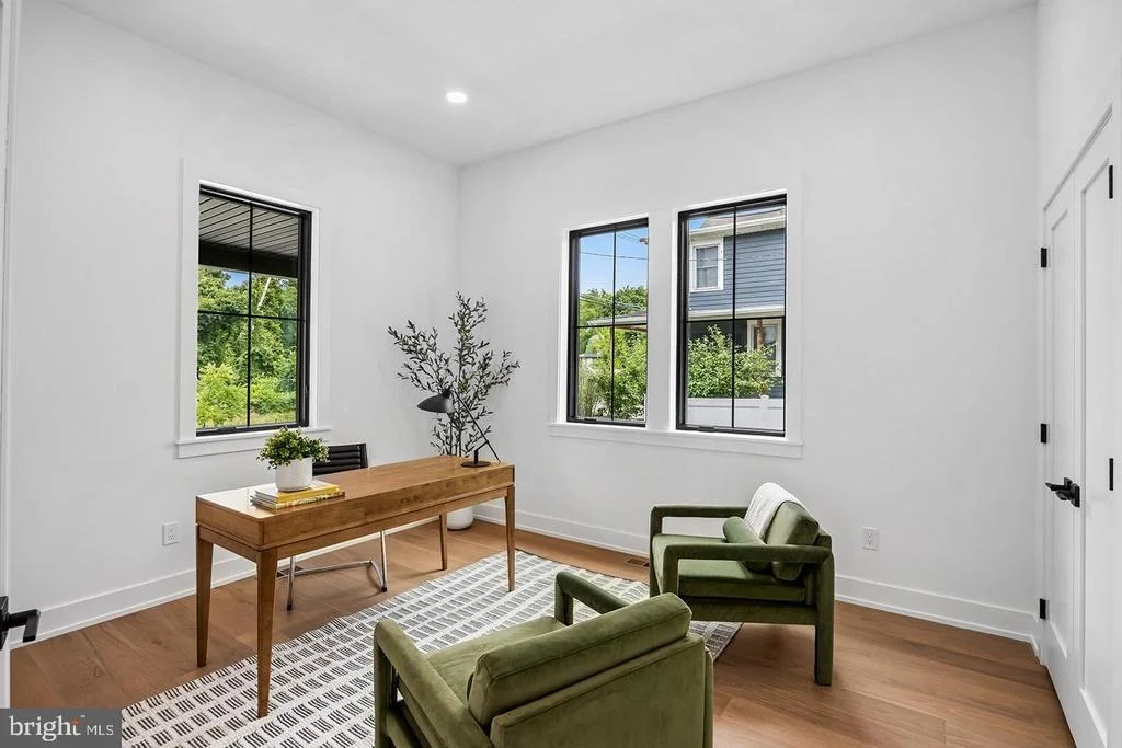 Photo of 8 CHAPEL AVE