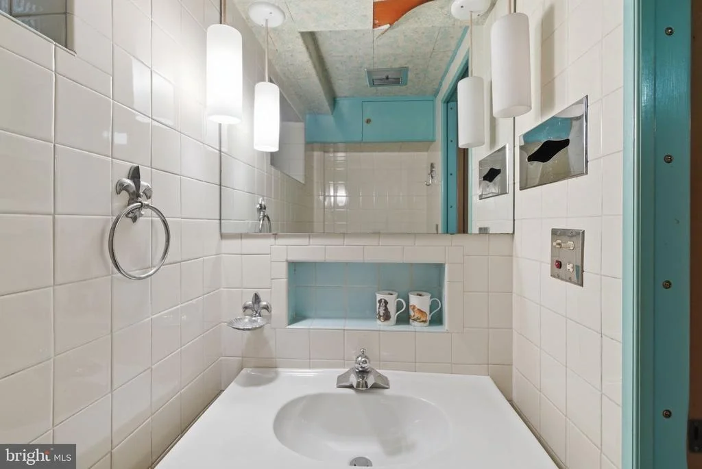 Photo of 1709 WHITE OAK DRIVE