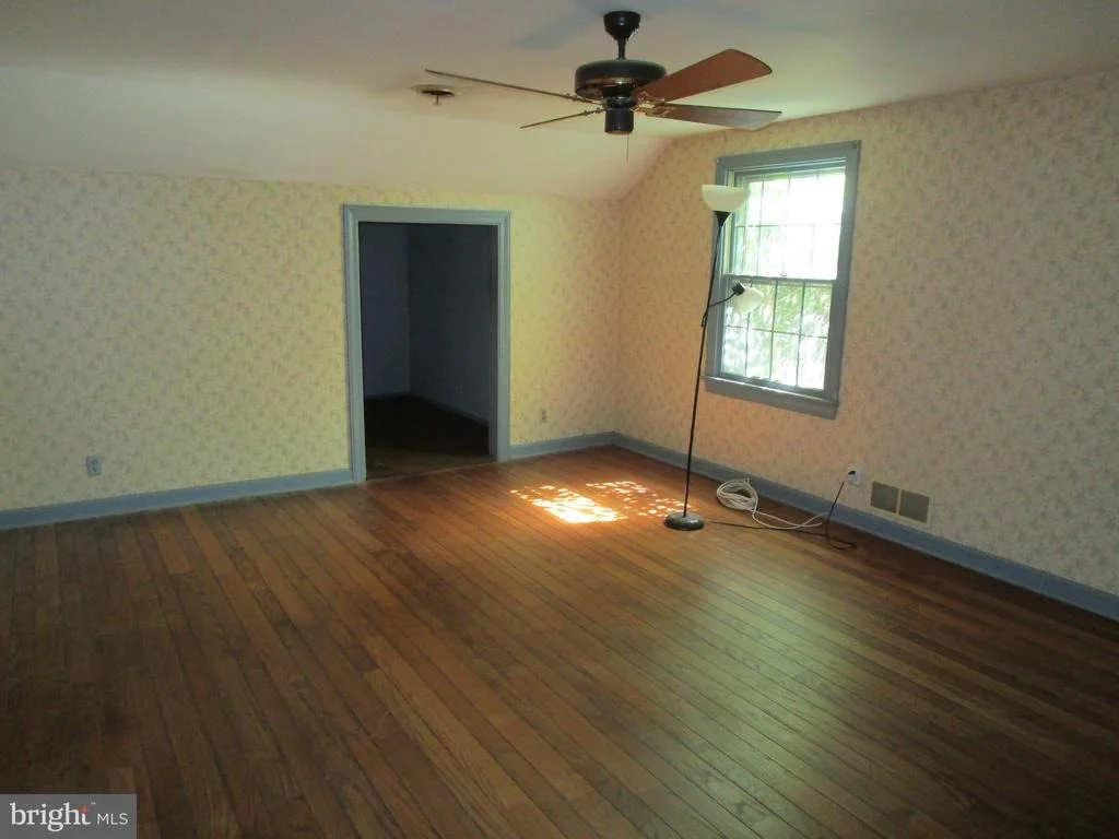 Photo of 40 W FAIRWAY CIRCLE