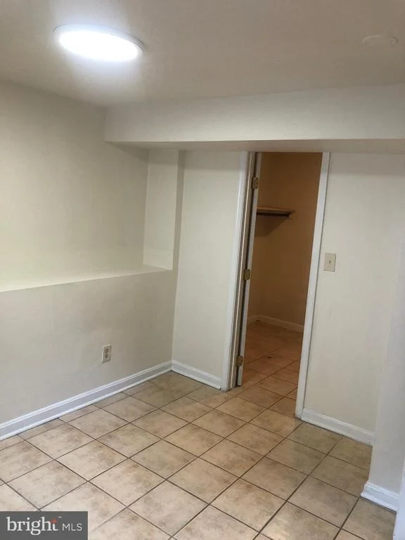 Photo of 516 MENTOR AVENUE