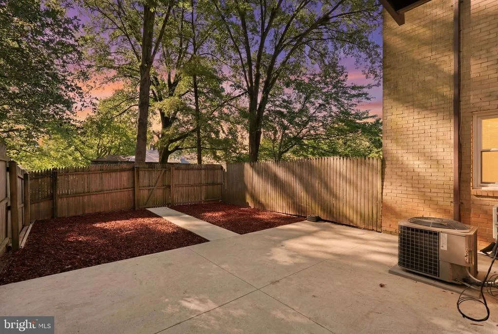 Photo of 4936 SAUQUOIT LANE