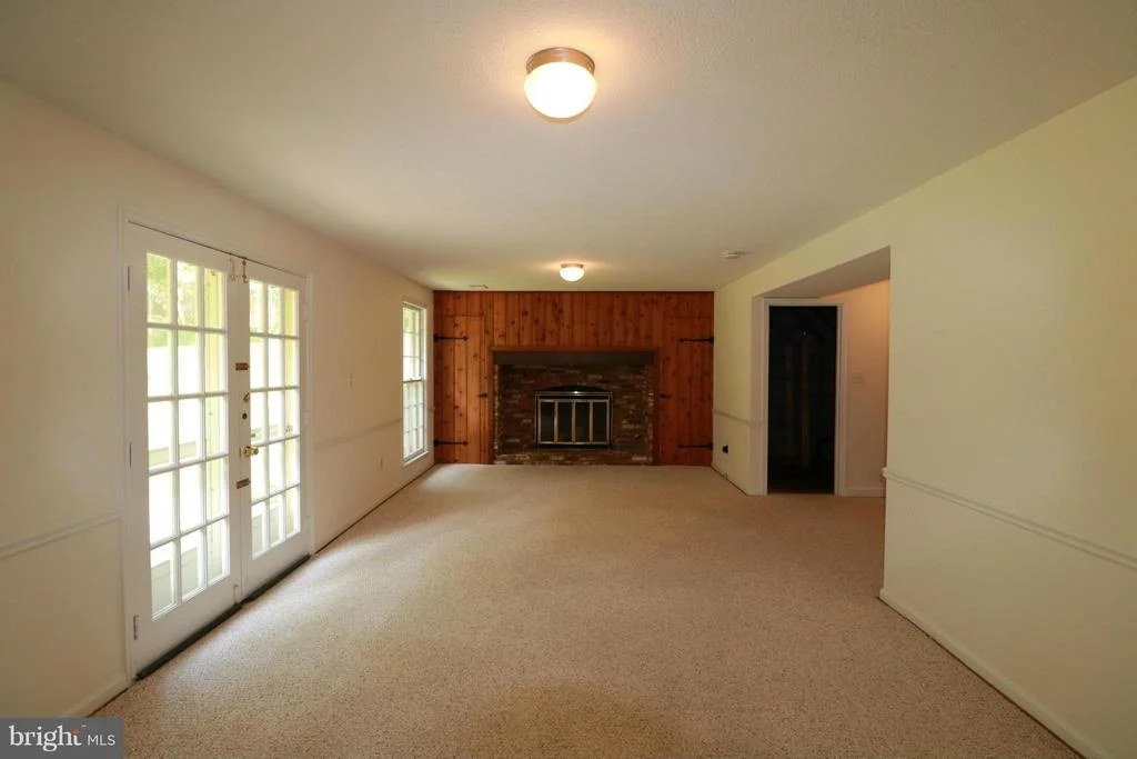 Photo of 525 WHITINGHAM DRIVE