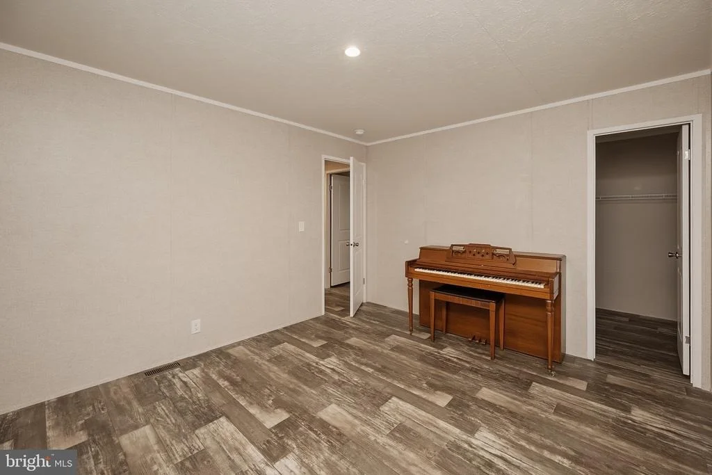 Photo of 635 DENNETT ROAD
