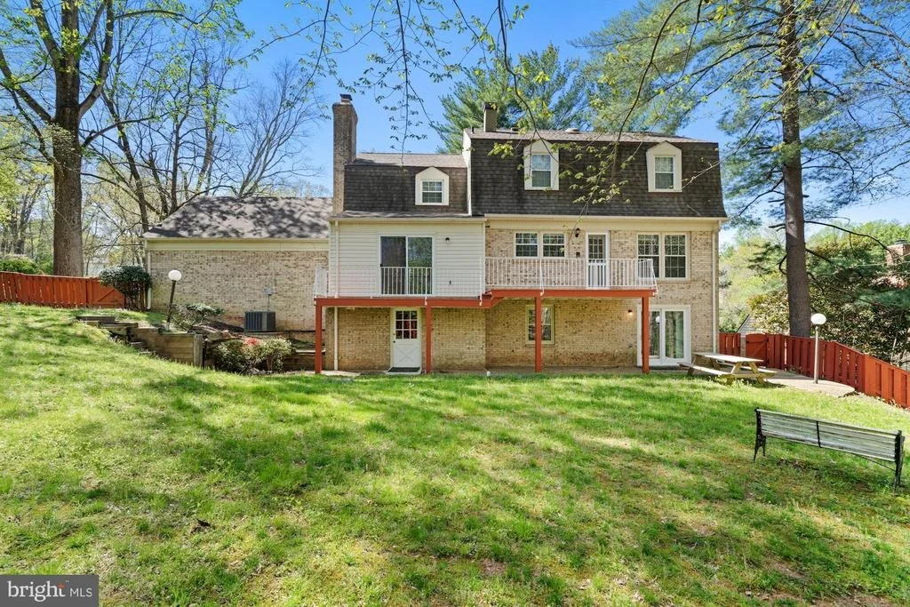 Photo of 1445 LAUREL HILL ROAD