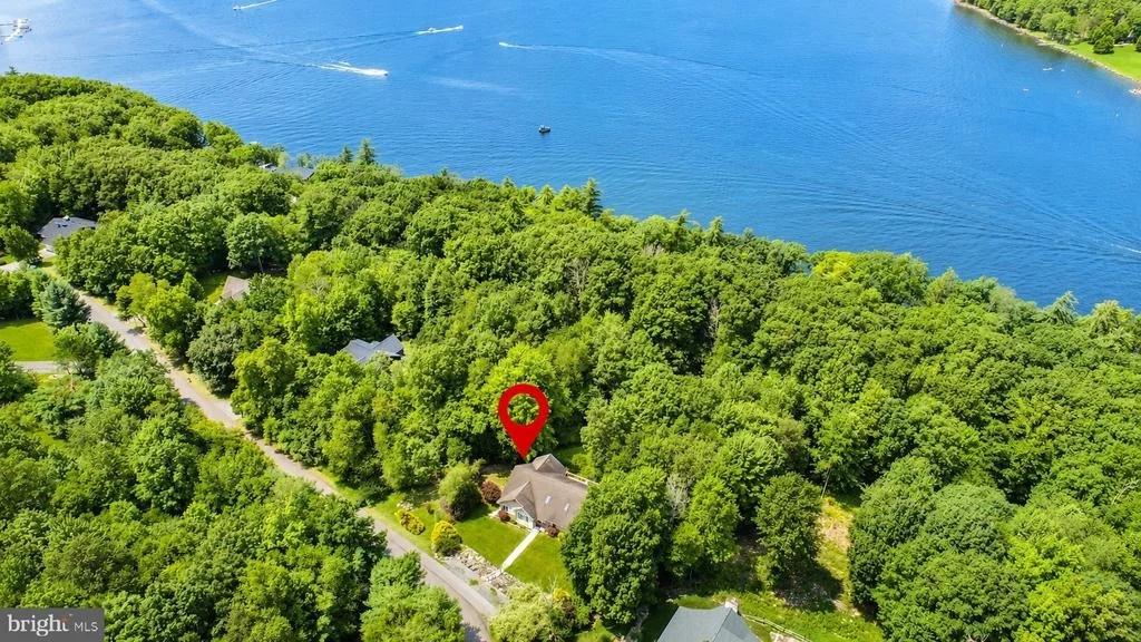 Photo of 365 PINNACLE DRIVE