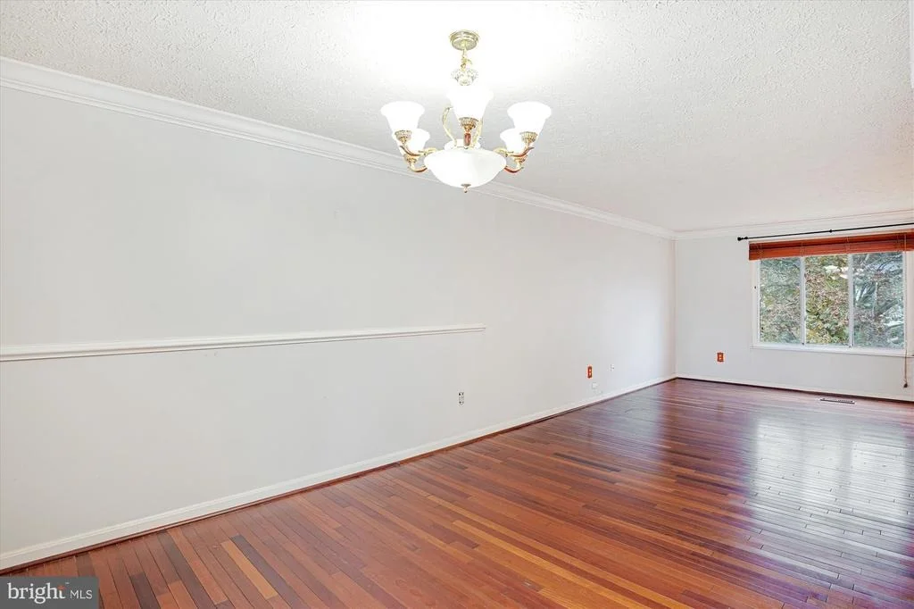 Photo of 19013 PERRONE DRIVE