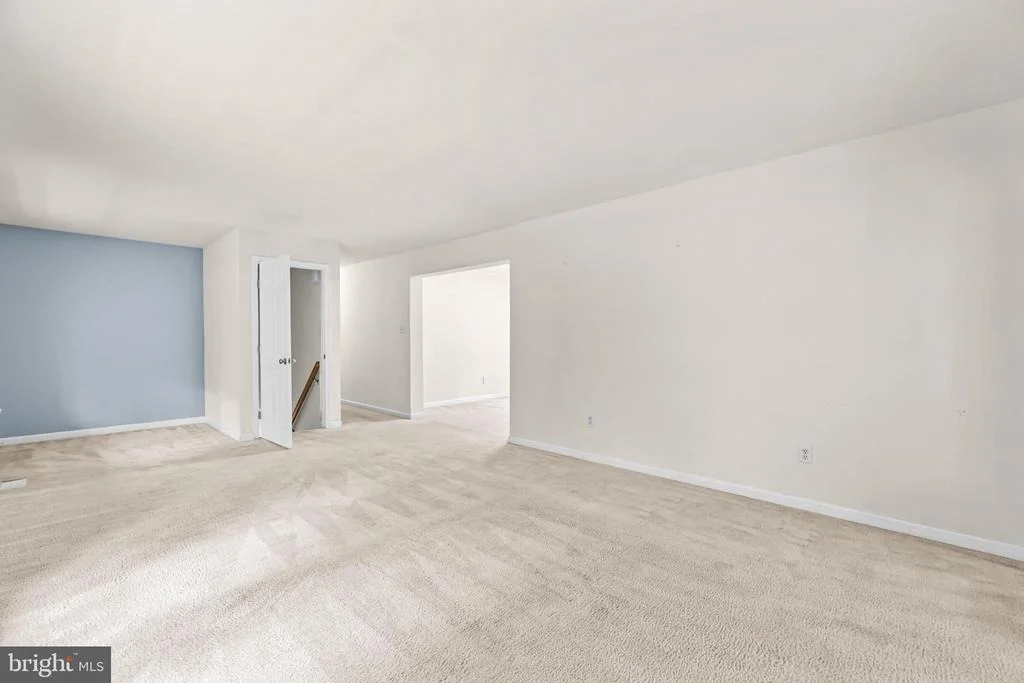 Photo of 8008 WASHINGTON DRIVE