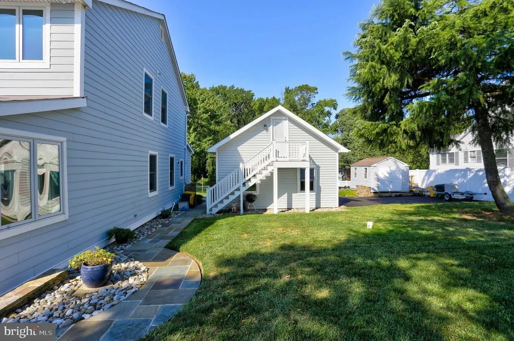 Photo of 8171 BAYSIDE DRIVE