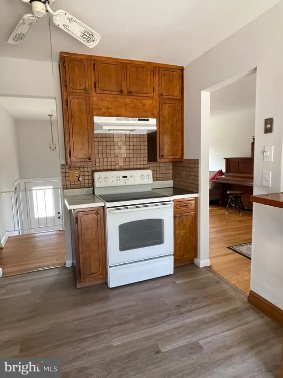 Photo of 2407 HAYDEN DRIVE